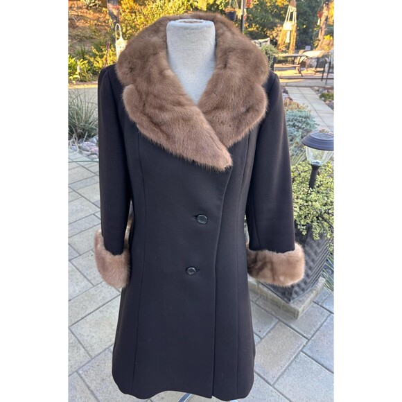 Heavy, Brown Vintage Coat with Fur Trim 1940s, 1950s - Picture 5 of 8